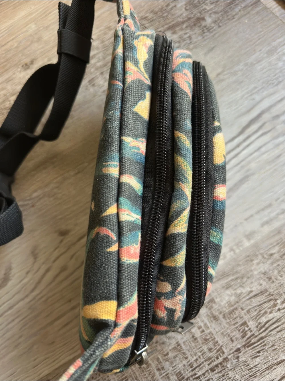 Roxy waist pack